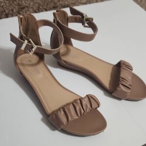 Kenneth Cole Reaction Tan Ankle Strap Sandals Size 8